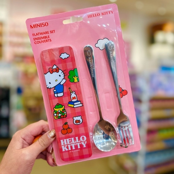 Hello Kitty Flatware Set - Picture 2 of 2